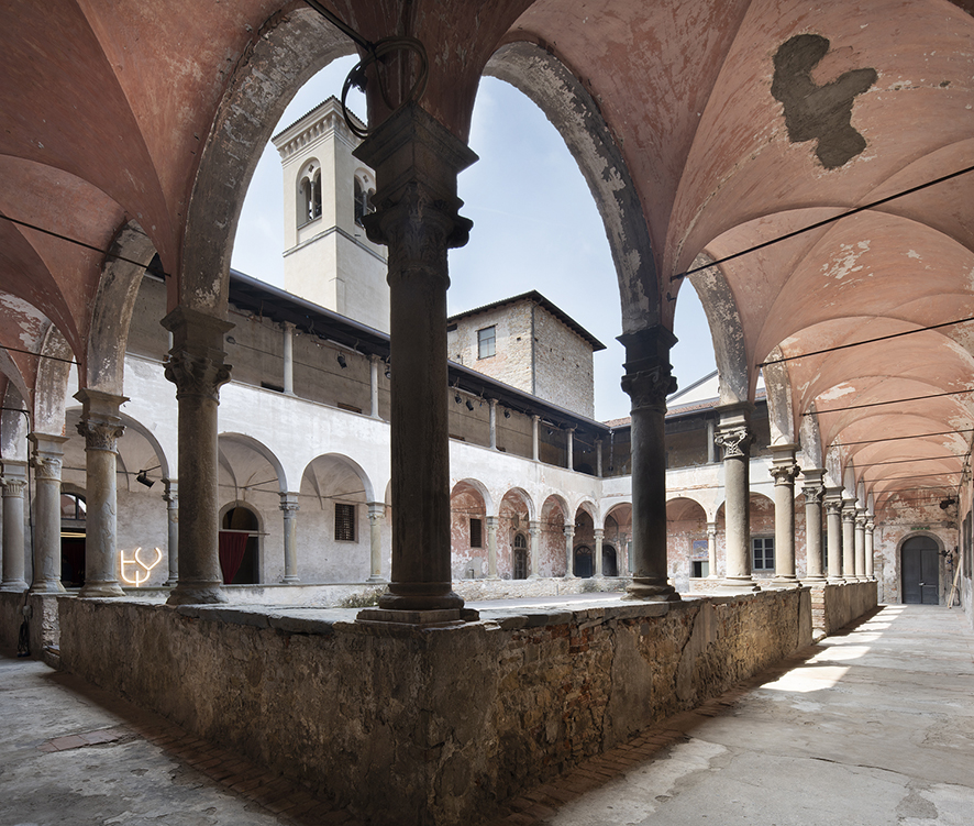 Acciaio e Cotone: nuove sperimentazioni al Monastero del Carmine di Bergamo